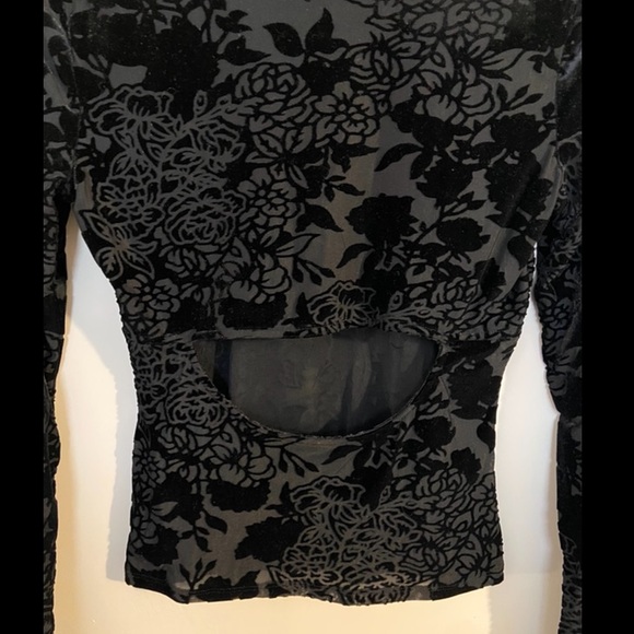Guess velvet floral top - Picture 3 of 3